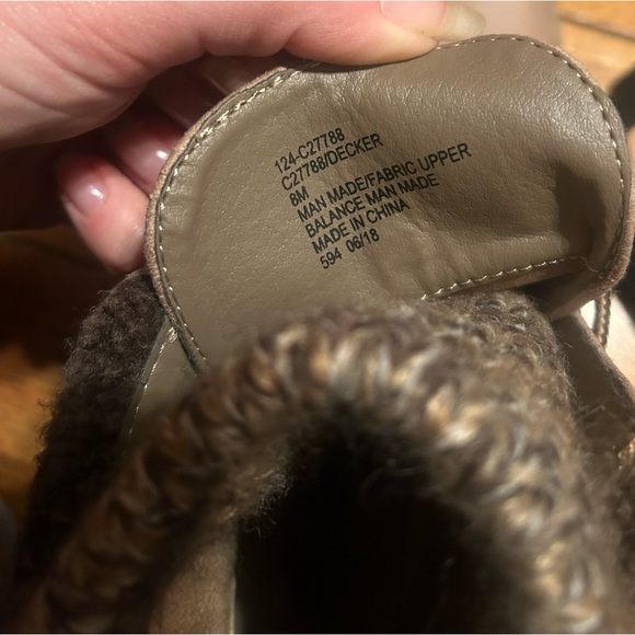 Beige, “Cliffs by White Mountain” boots size 8. - Picture 4 of 4